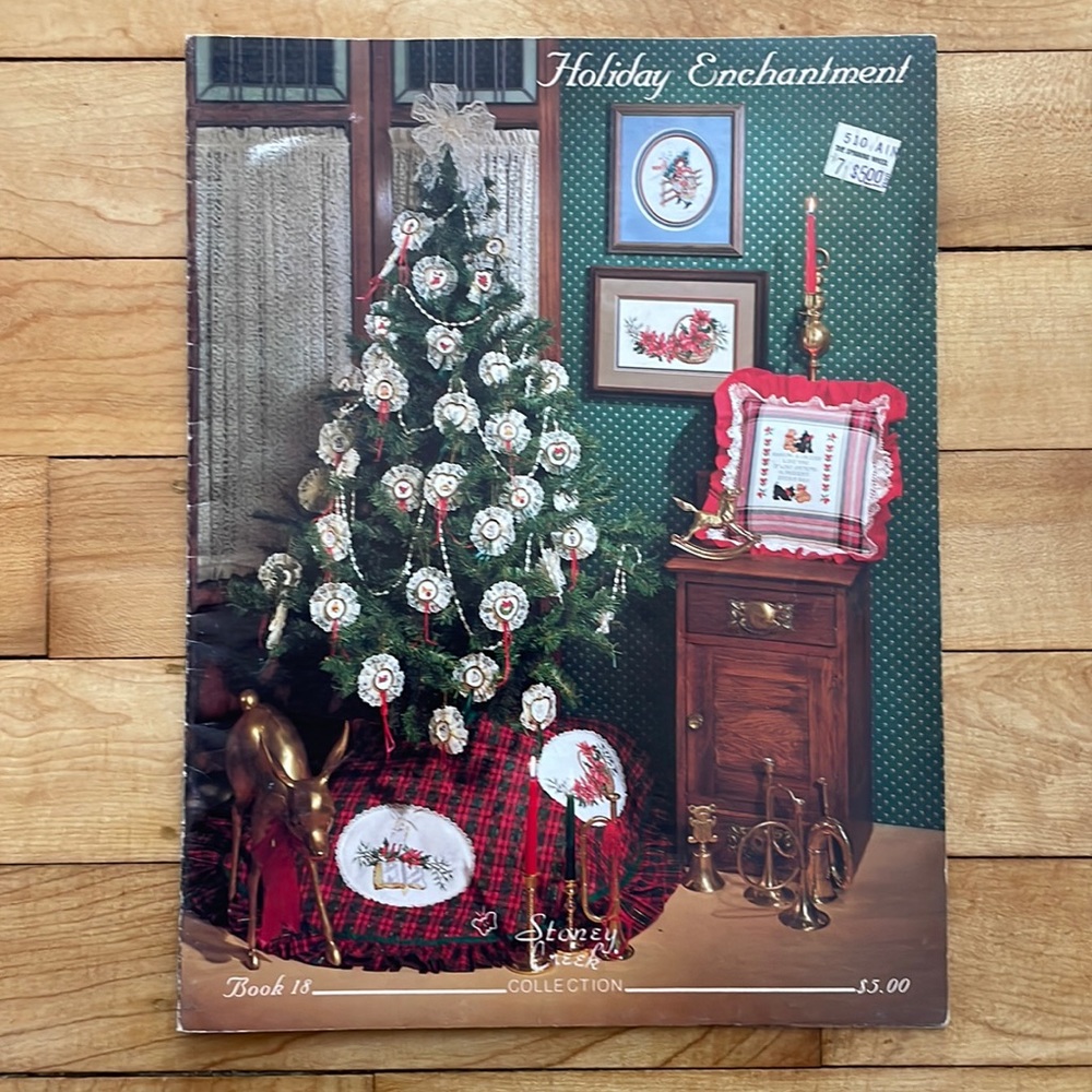 🧡”Holiday Enchantment” Stoney Creek Collection Cross Stitch Book 18, 1985